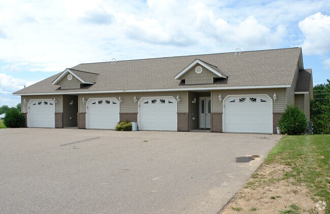 1271 Pinewood Trail - 1271-1279 Pinewood Trl