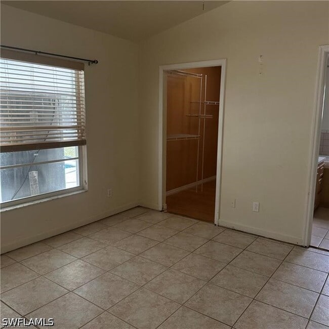 Building Photo - 706 Arianne Ct