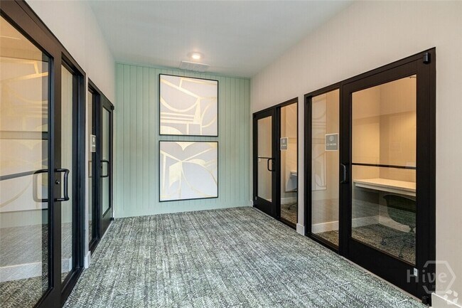 Building Photo - 5670 Ogeechee Rd