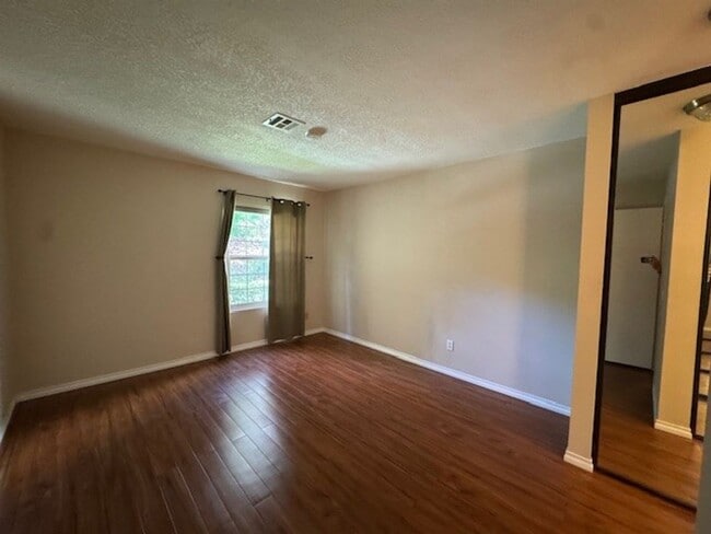 Building Photo - Beautiful & Private Condo in the Sought-After Terra Vista Community