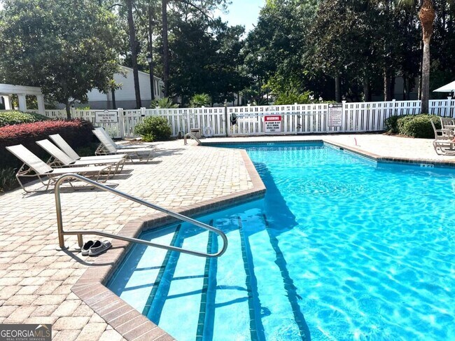 Building Photo - 2513 Demere Rd