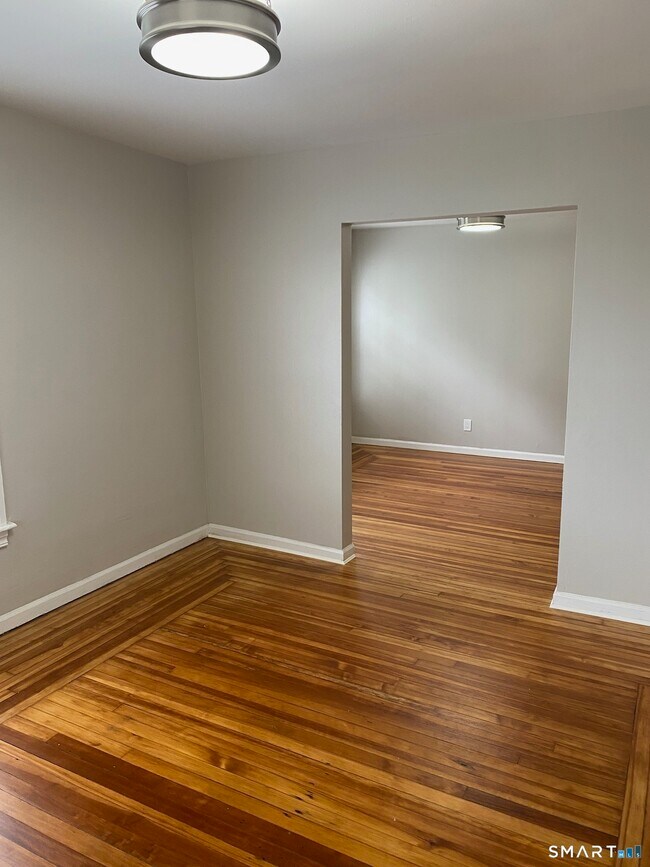 Building Photo - 407 West St