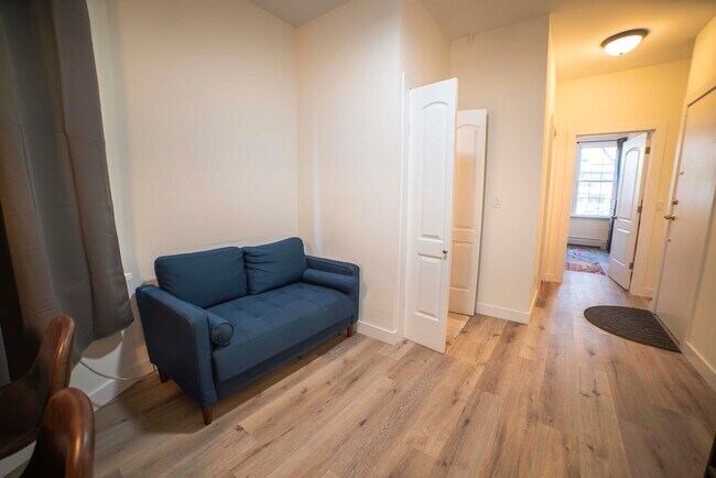 Building Photo - 204 48th St