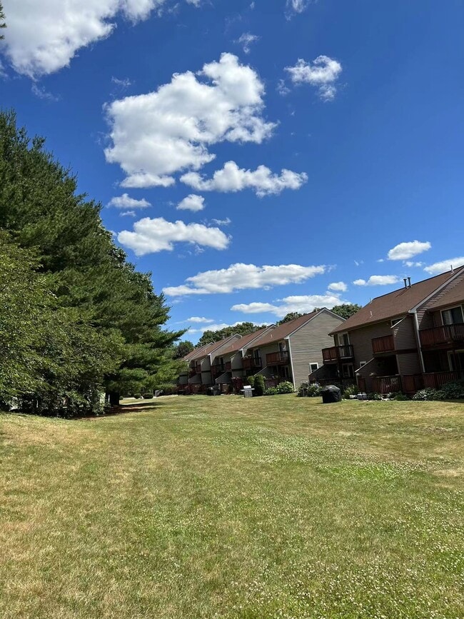 Building Photo - 200 Heroux Blvd