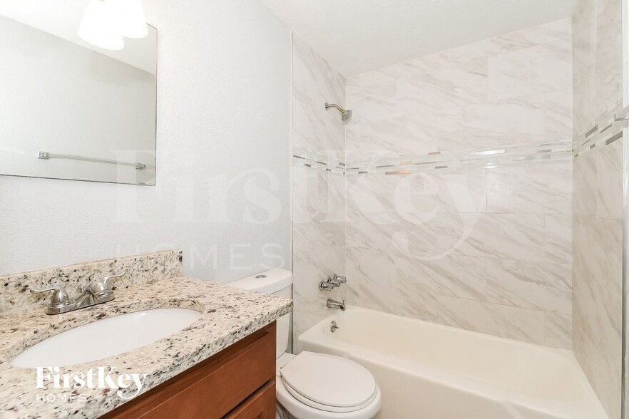 Building Photo - 451 Gano Ct