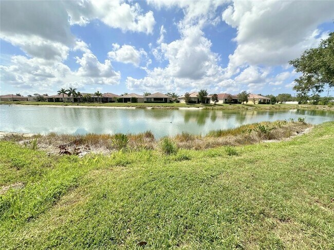 Building Photo - 8899 Eagle Bay Ct