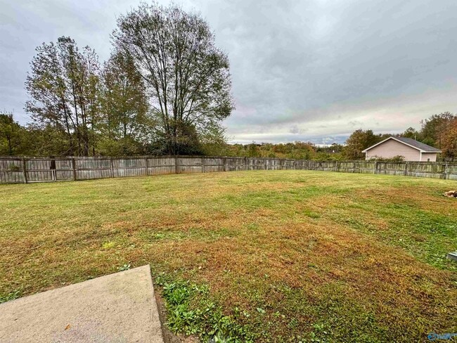 Building Photo - 113 Edgebrook Dr