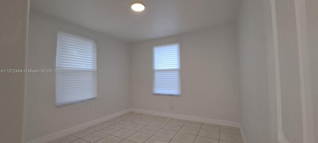 Building Photo - 1090 NW 100th Terrace