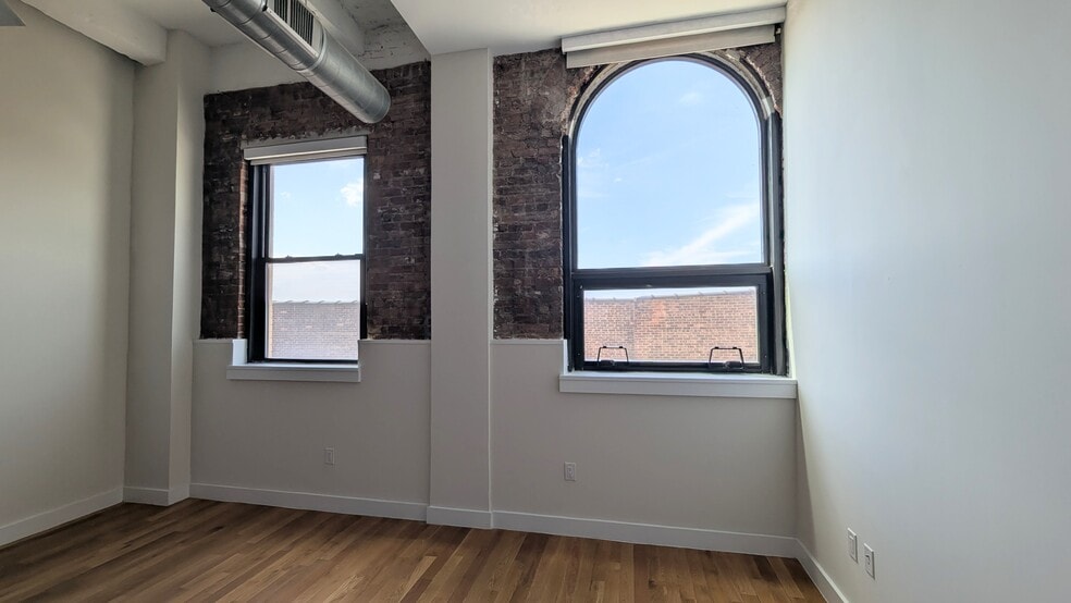 Building Photo - Elks Club JSQ