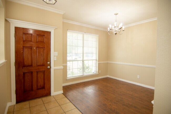 Building Photo - 10960 Hawks Landing Rd