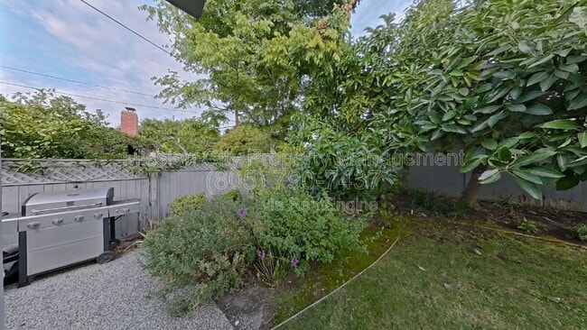 Building Photo - 5339 Berkeley Rd