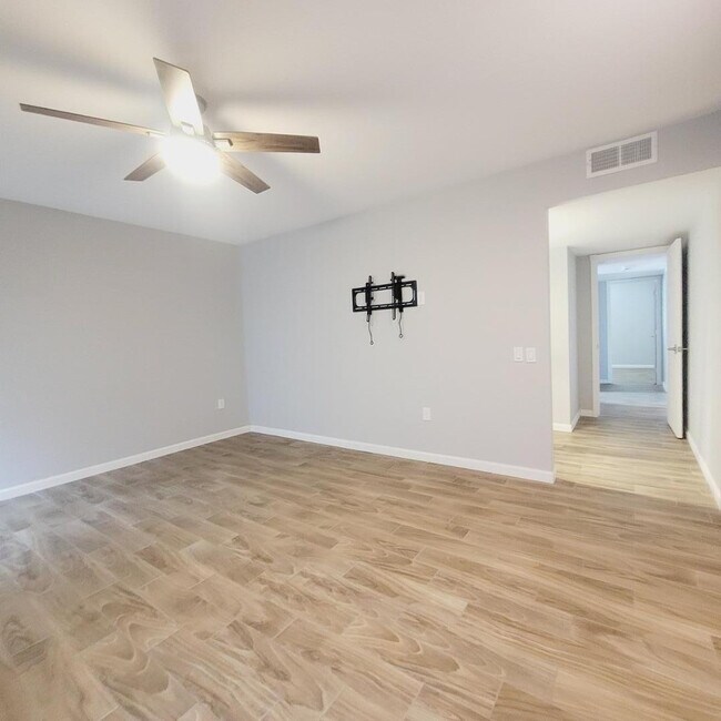 Building Photo - 14014 N Cameo Dr