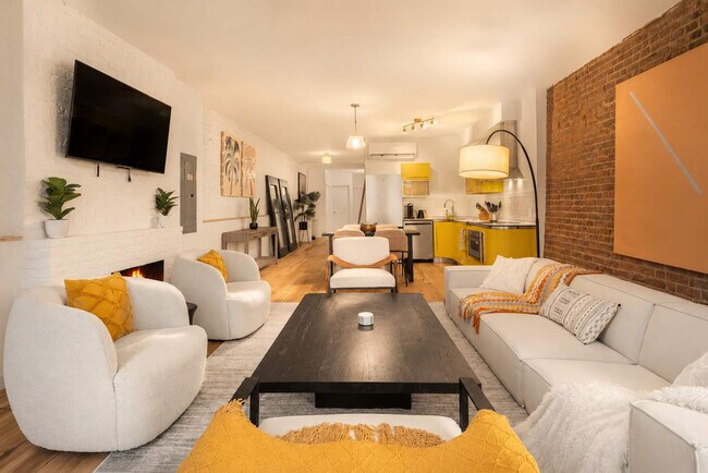 Building Photo - 354 Bowery-SI ID1035000P