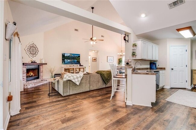 Building Photo - 20110 Tammany Ave