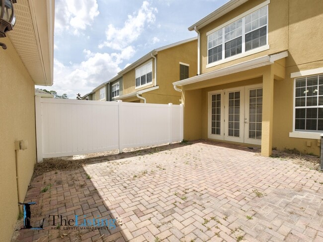 Building Photo - 12958 Vennetta Way