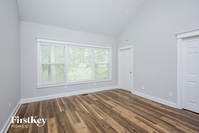 Building Photo - 3641 Cochran Rd