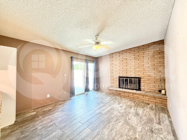 Building Photo - 1413 E Wesleyan Dr