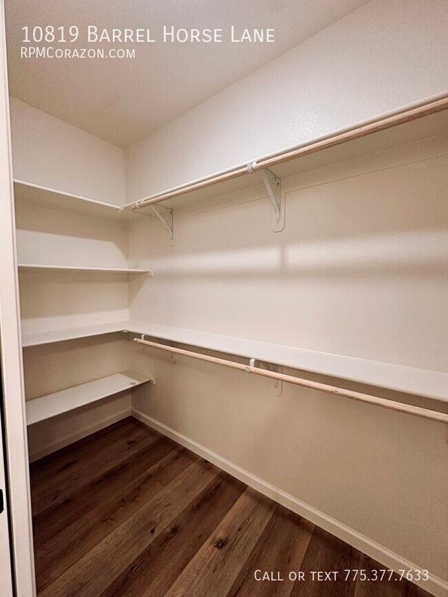 Building Photo - 10819 Barrel Horse Ln