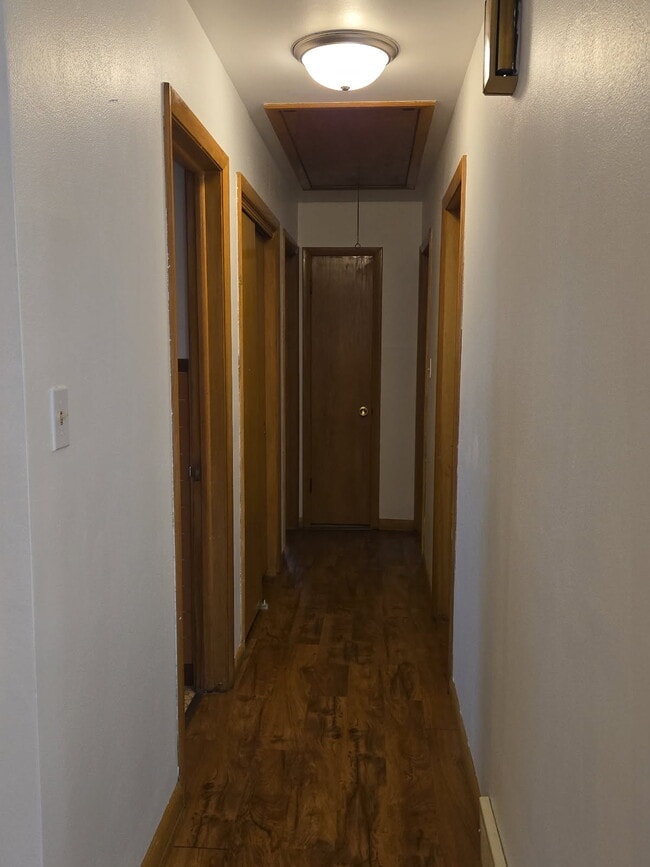 Building Photo - 2716 S Cleveland Park Dr