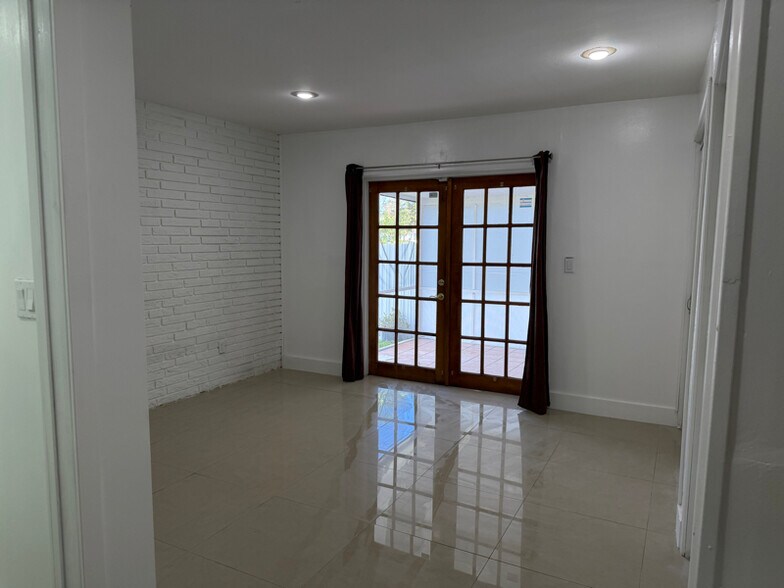 Building Photo - 8111 SW 129th Ave