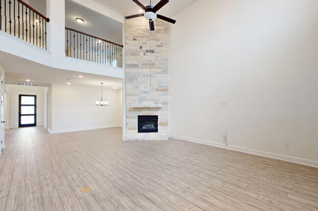 Building Photo - 3825 Waxahachie Rd