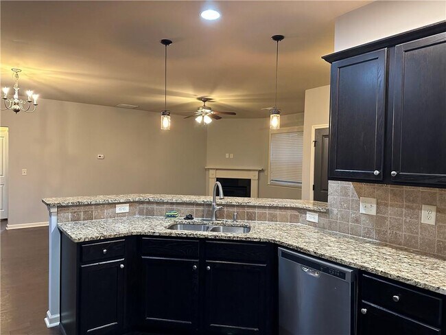 Building Photo - 4441 Lassen Ct