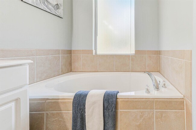 Building Photo - 5227 Brinkman Ct