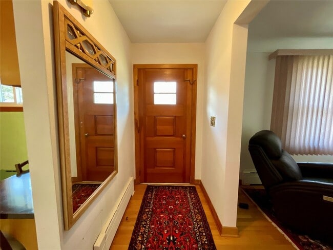 Building Photo - 92 Vestal Ave