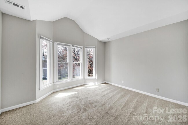 Building Photo - 804 Greenleaf Ave