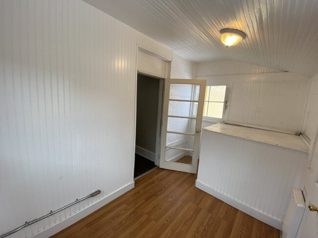 Building Photo - Charming Home in the Country Club Neighborhood!