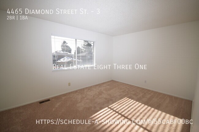 Building Photo - 4465 Diamond St