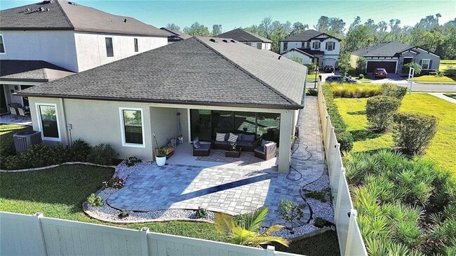Building Photo - 12661 Oak Hill Way