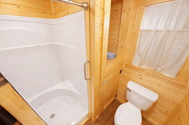 Building Photo - 299 Willow Springs Dr