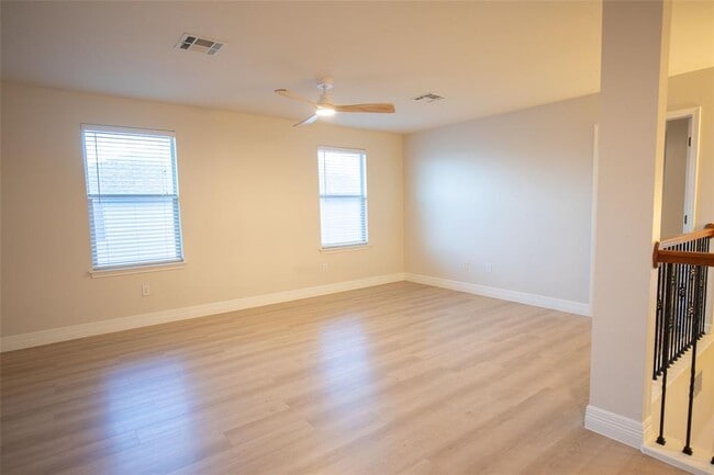 Building Photo - 9512 Bromsgrove Dr