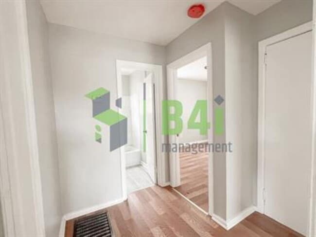 Building Photo - 159 Munson Dr