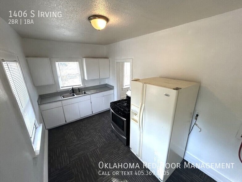 Building Photo - 1406 S Irving St