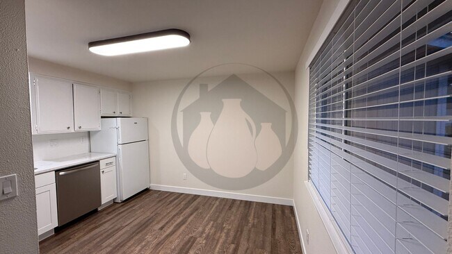 Building Photo - Campbell Duplex- #2025-1764