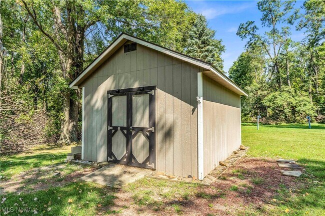 Building Photo - 558 Wring Dr