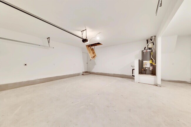 Building Photo - 113 River Rise Rd