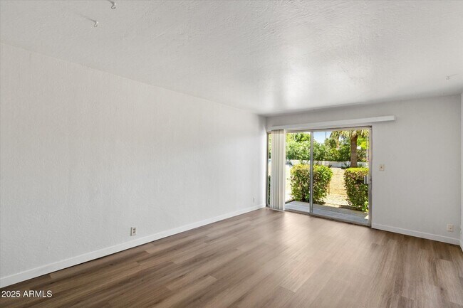 Building Photo - 4630 N 68th St
