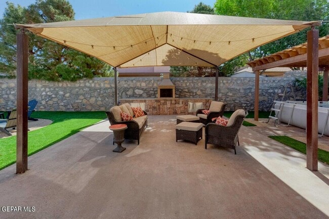 Building Photo - 3216 Tierra Palma Dr