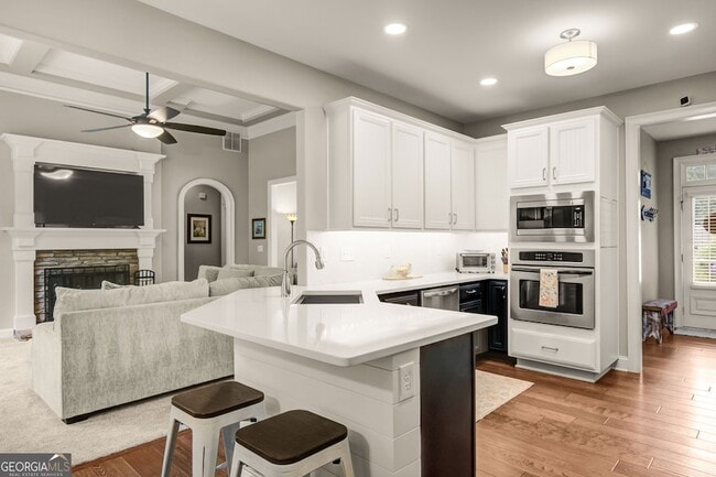 Building Photo - 75 Drews Ridge Dr