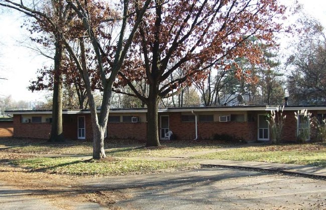 Building Photo - Engler Park Apartments
