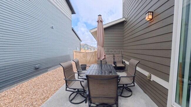 Building Photo - 6126 Saddle Horn Dr