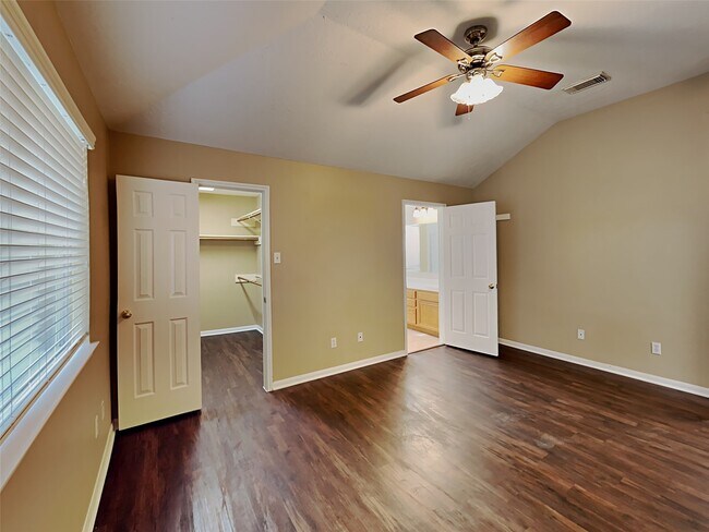 Building Photo - 29010 Ashbrook Ln