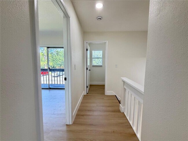 Building Photo - 5100 Picadilly Circus Ct