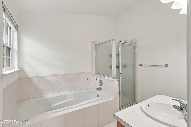 Building Photo - 707 Hatchery Ct