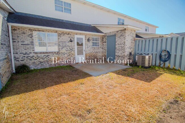 Building Photo - 3 Bedroom Townhome in Little River