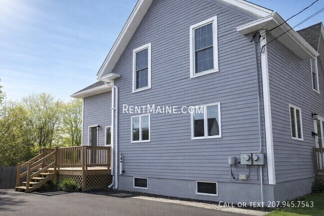 Building Photo - 11 Somerset St