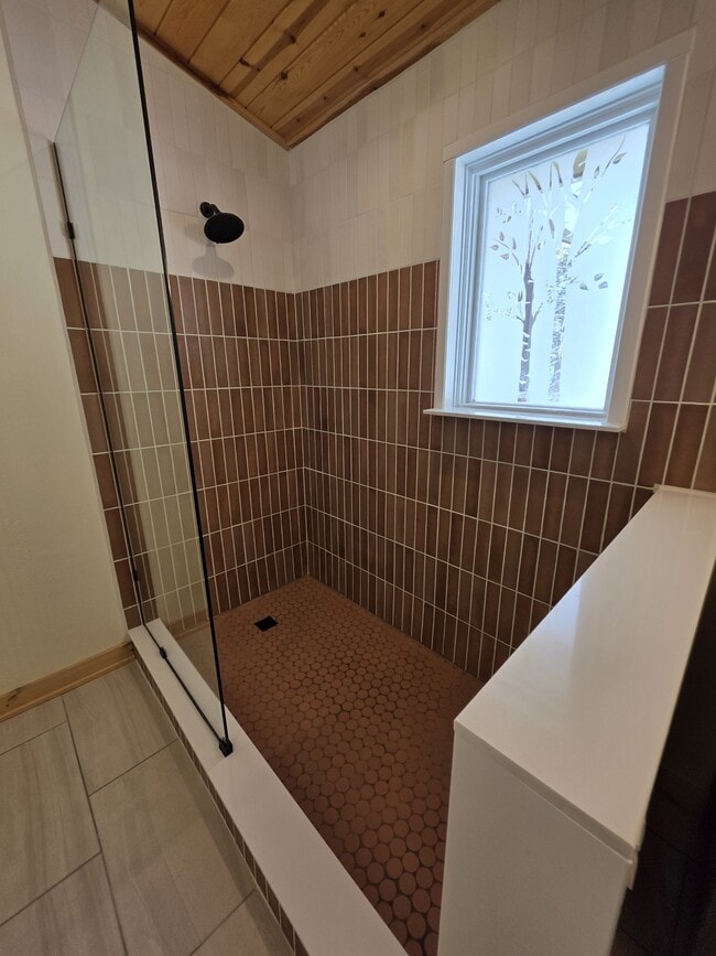 Building Photo - 65 Bunker Ct